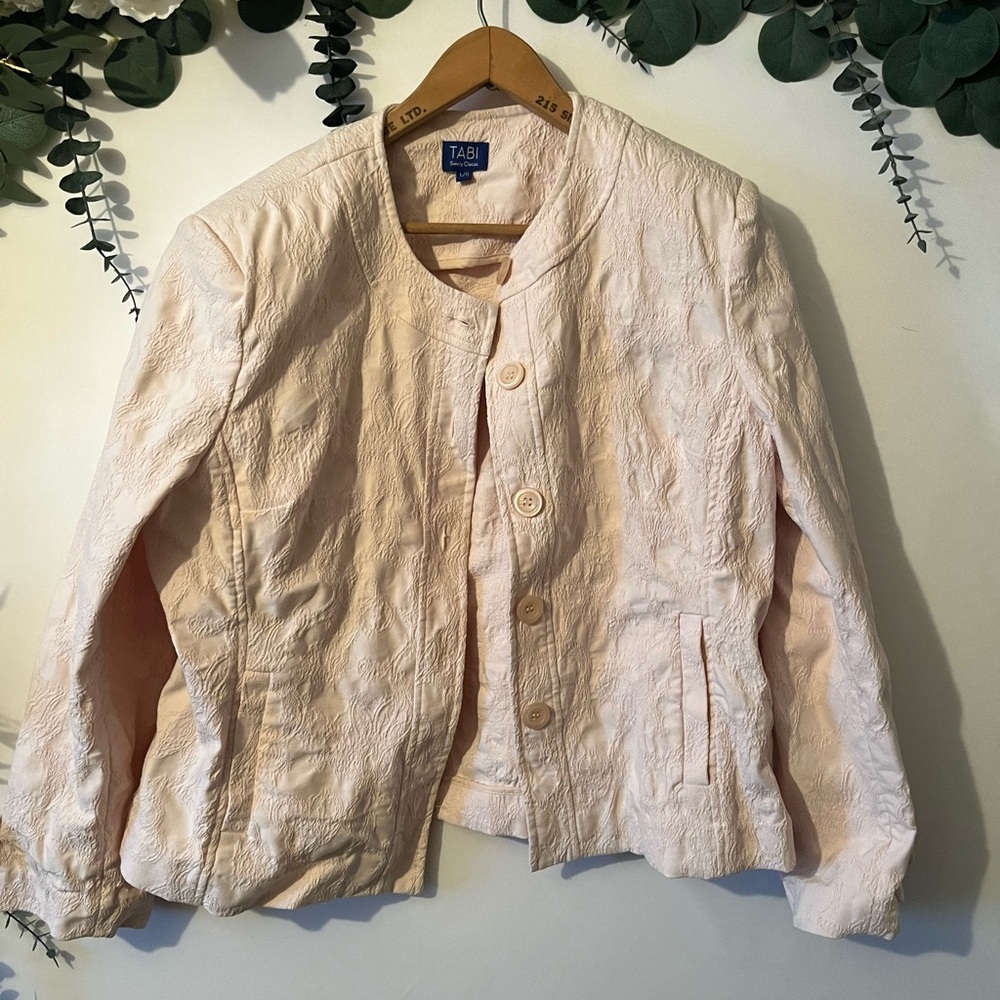 Tabi Women's Blush Textured Blazer